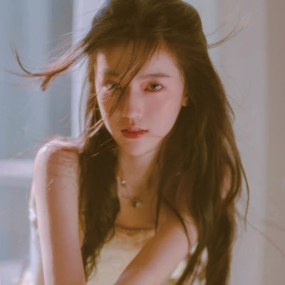 2025超火女头