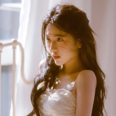2025超火女头