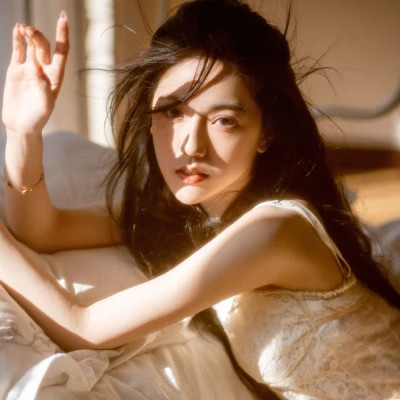 2025真人女头高清