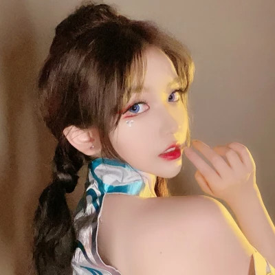 2025真人女头高清