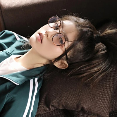 小众高质量头像女生真人