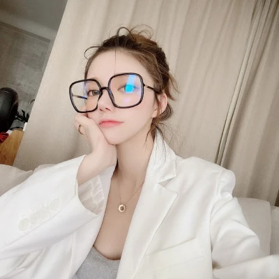 小众高质量头像女生真人