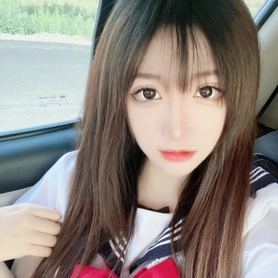 青春靓丽的女生头像图片