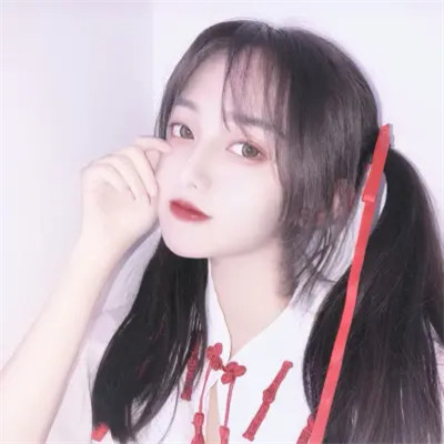 青春靓丽的女生头像图片
