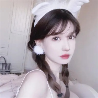 青春靓丽的女生头像图片