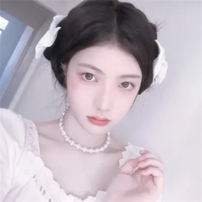 青春靓丽的女生头像图片