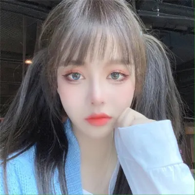 青春靓丽的女生头像图片
