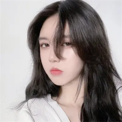 青春靓丽的女生头像图片