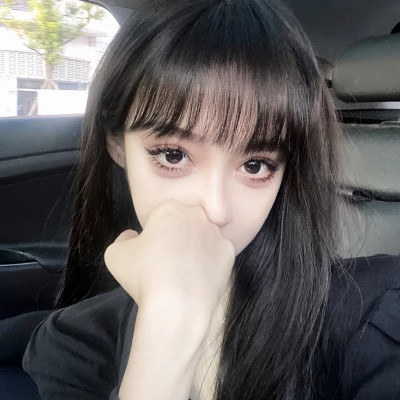 青春靓丽的女生头像图片