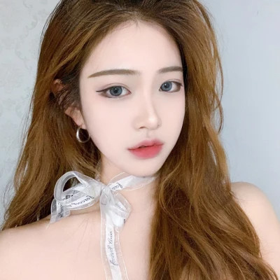 青春的头像女生真人漂亮