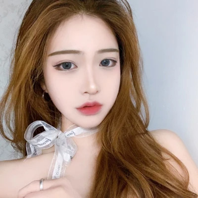 青春的头像女生真人漂亮