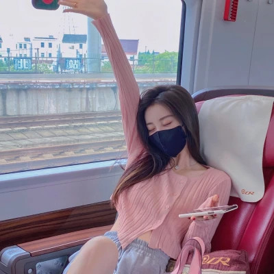 2025年新款女生头像高清真人