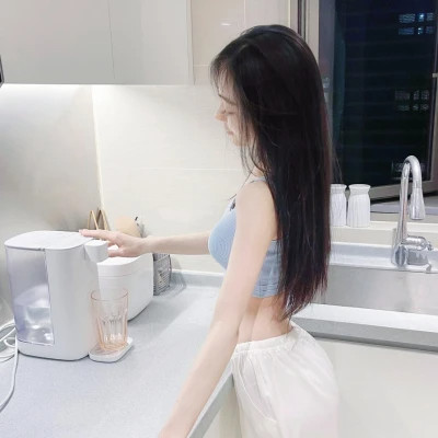 2025年新款女生头像高清真人