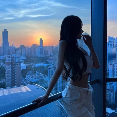 2025个性网女头
