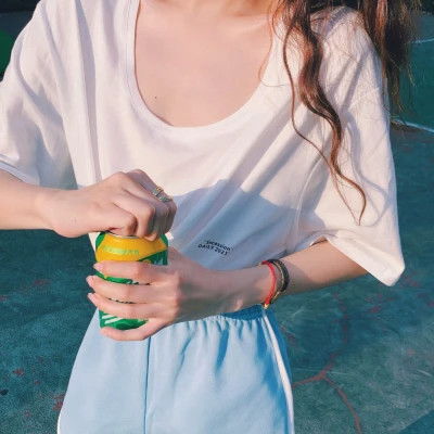 QQ头像2025女生新款潮流图片