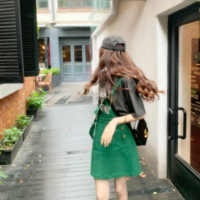 QQ头像2025女生新款潮流图片