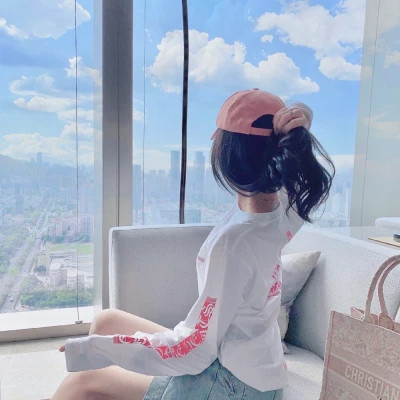 QQ头像2025女生新款潮流图片