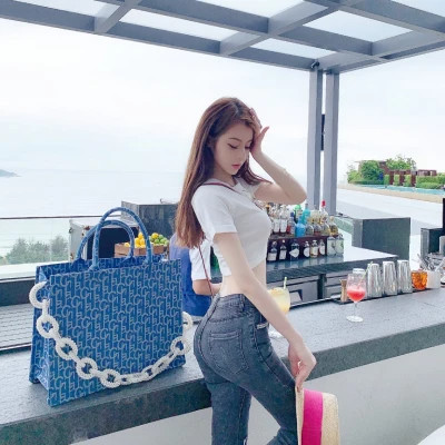 2025最新很火的有气质女头