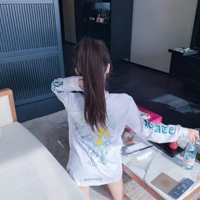 2025新款高清高颜值美女头像图片