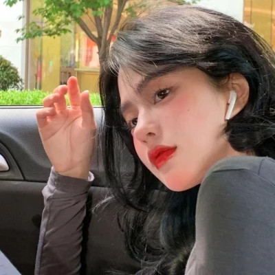 真人简单干净的女生微信头像