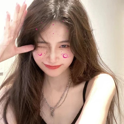 女生干净又好看的气质头像