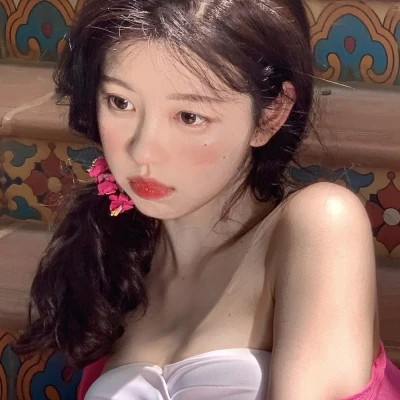 女生干净又好看的气质头像