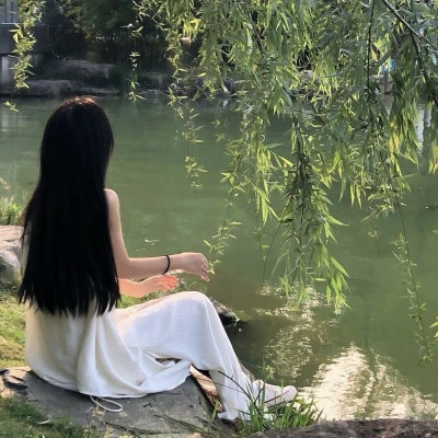 女生干净又好看的气质头像