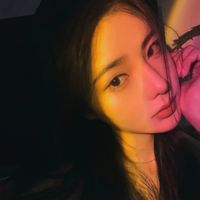 女生干净又好看的气质头像