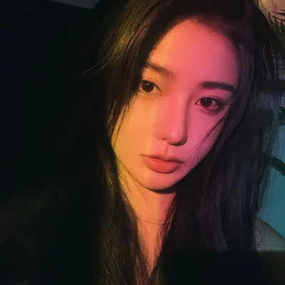 女生干净又好看的气质头像