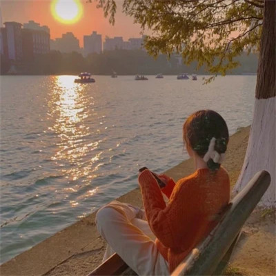 2025年女生最潮流的微信头像