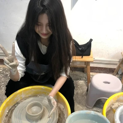 2025年女生最潮流的微信头像