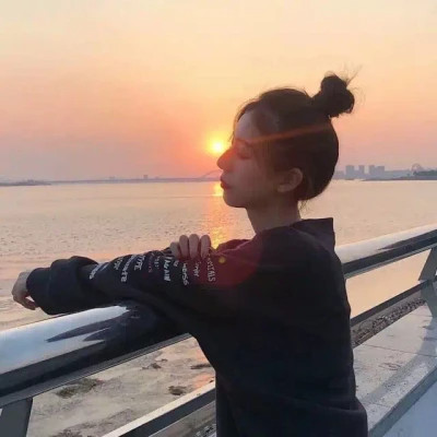 2025高清好看最新版情侣头像一男一女