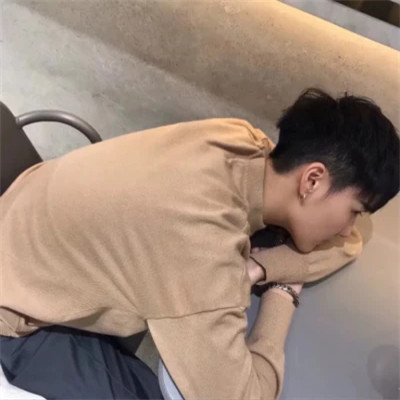 真人一人一半情侣头像
