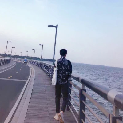 真人一人一半情侣头像