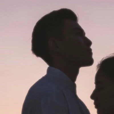 真人一人一半情侣头像