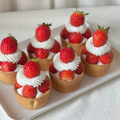 多风格的草莓蛋糕头像图片