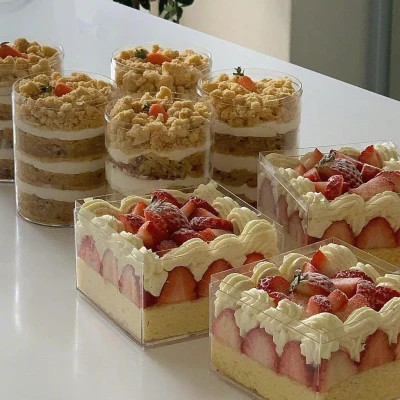 多风格的草莓蛋糕头像图片