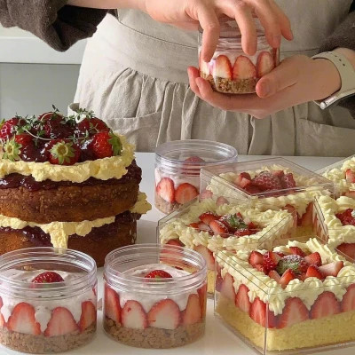 多风格的草莓蛋糕头像图片