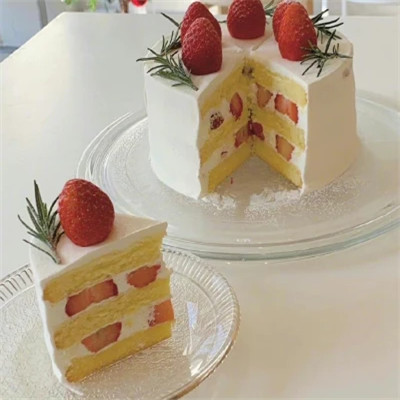 多风格的草莓蛋糕头像图片