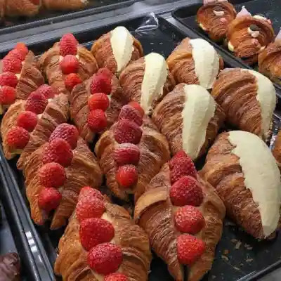 多风格的草莓蛋糕头像图片