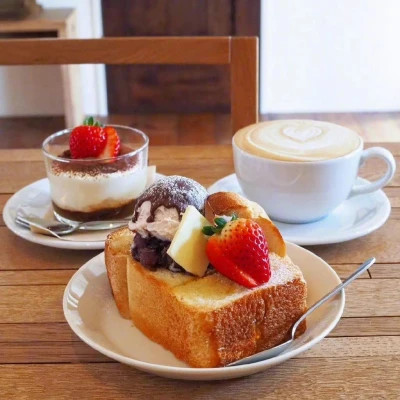 美味可口草莓蛋糕微信头像图片