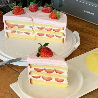 美味可口草莓蛋糕微信头像图片