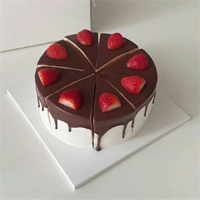 适合做头像的高清草莓蛋糕图片