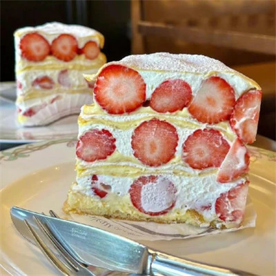 适合做头像的高清草莓蛋糕图片