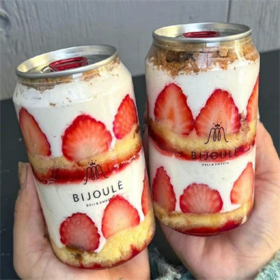 适合做头像的高清草莓蛋糕图片