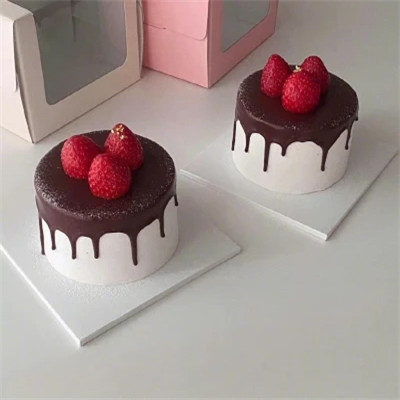 适合做头像的高清草莓蛋糕图片