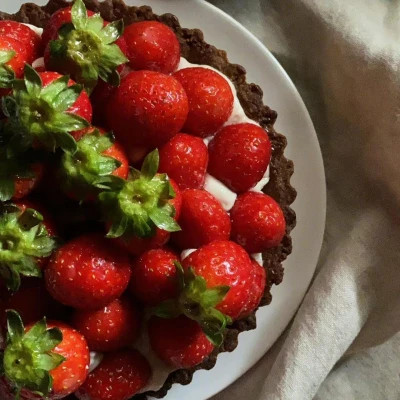 适合做头像的高清草莓蛋糕图片