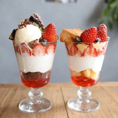 适合做头像的高清草莓蛋糕图片