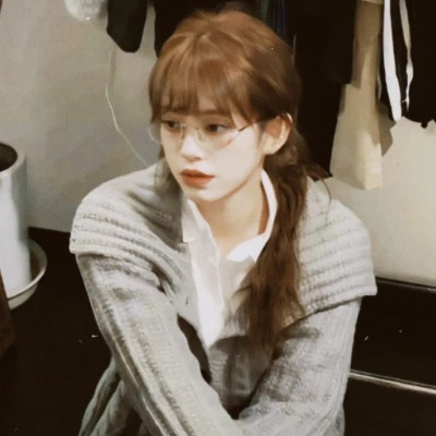 胶片INS风头像女生复古图片