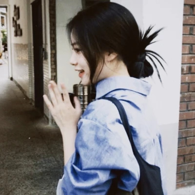 胶片INS风头像女生复古图片